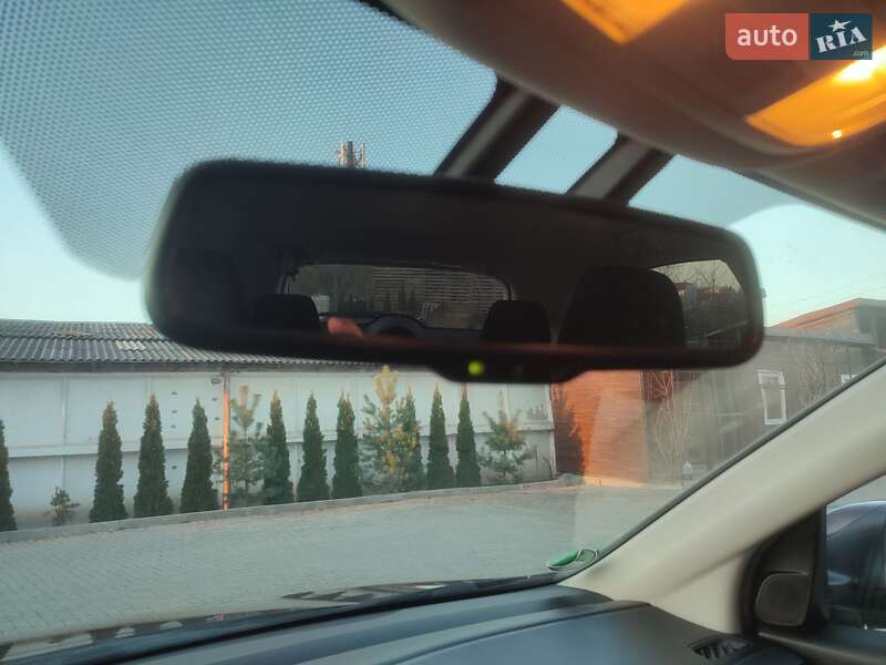 Позашляховик / Кросовер Honda CR-V 2012 в Золочеві