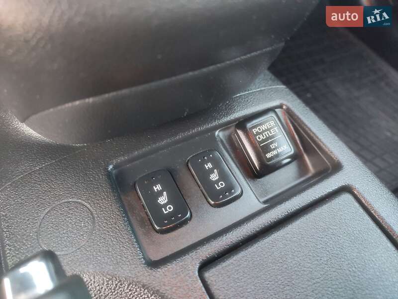 Позашляховик / Кросовер Honda CR-V 2012 в Золочеві