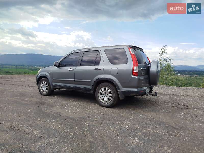 Внедорожник / Кроссовер Honda CR-V 2005 в Стрые