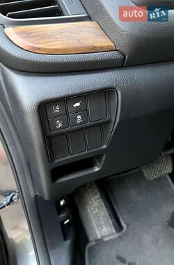 Внедорожник / Кроссовер Honda CR-V 2017 в 