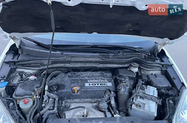 Позашляховик / Кросовер Honda CR-V 2010 в 