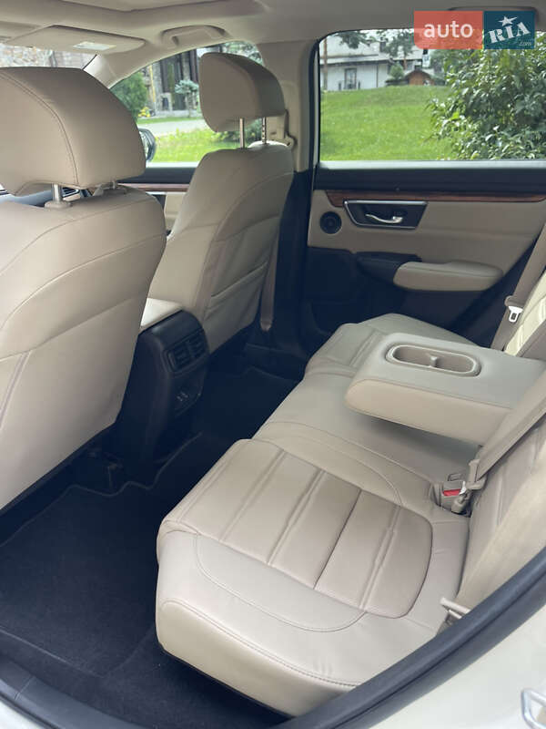 Внедорожник / Кроссовер Honda CR-V 2017 в Киеве