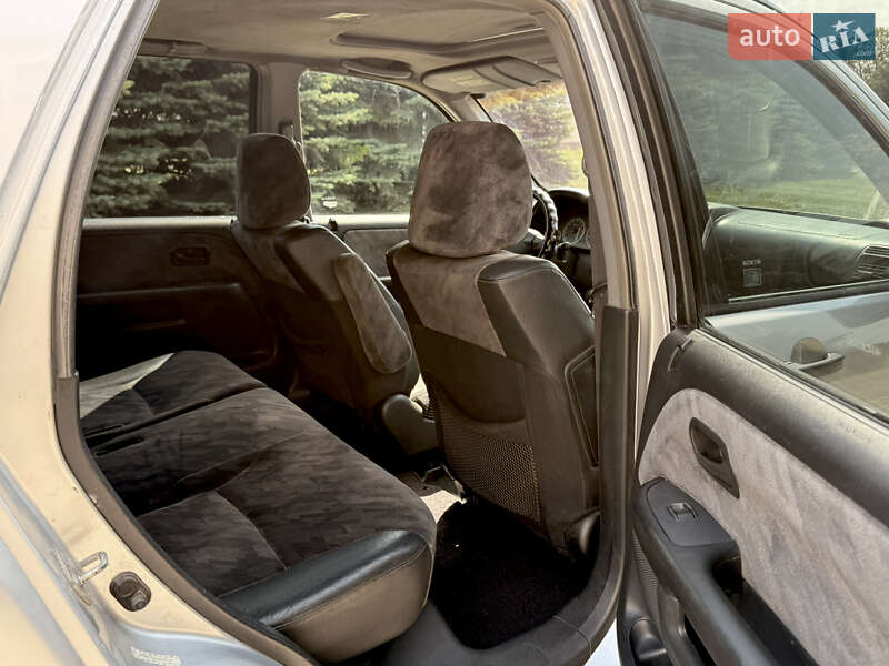 Позашляховик / Кросовер Honda CR-V 2004 в Харкові