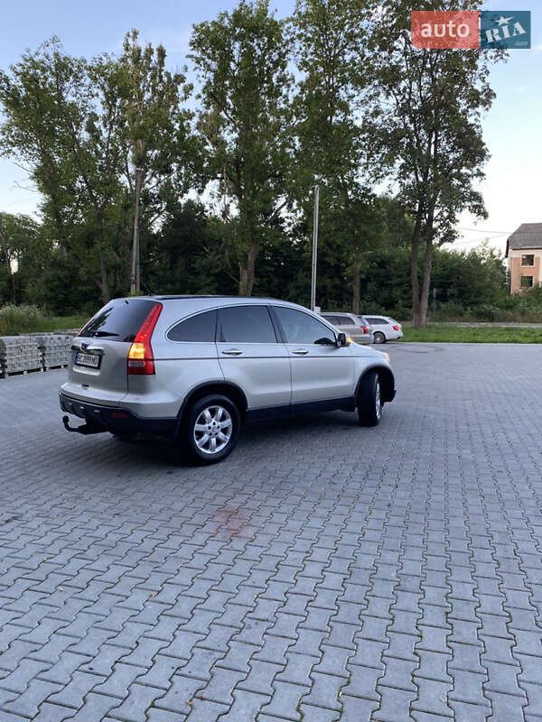Внедорожник / Кроссовер Honda CR-V 2007 в Дрогобыче