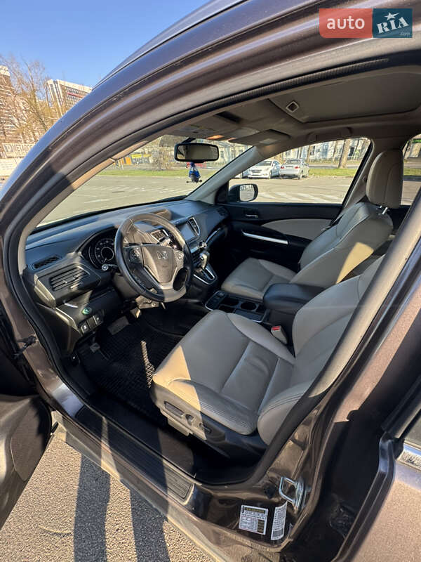 Позашляховик / Кросовер Honda CR-V 2015 в Києві