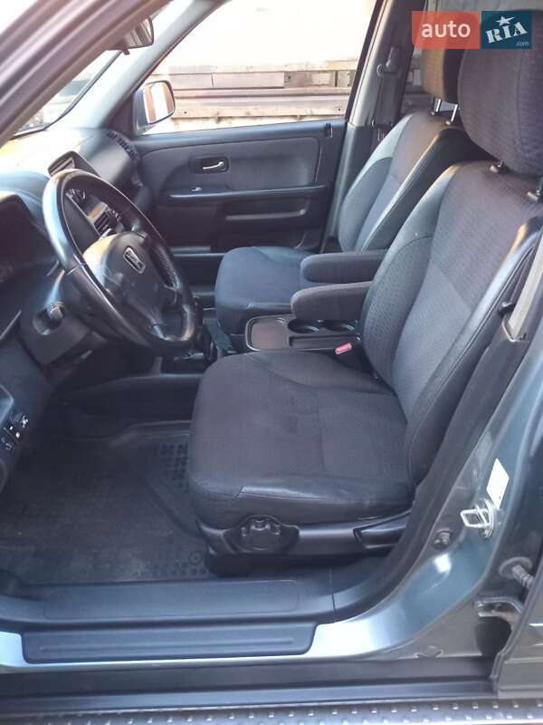 Позашляховик / Кросовер Honda CR-V 2004 в Полтаві