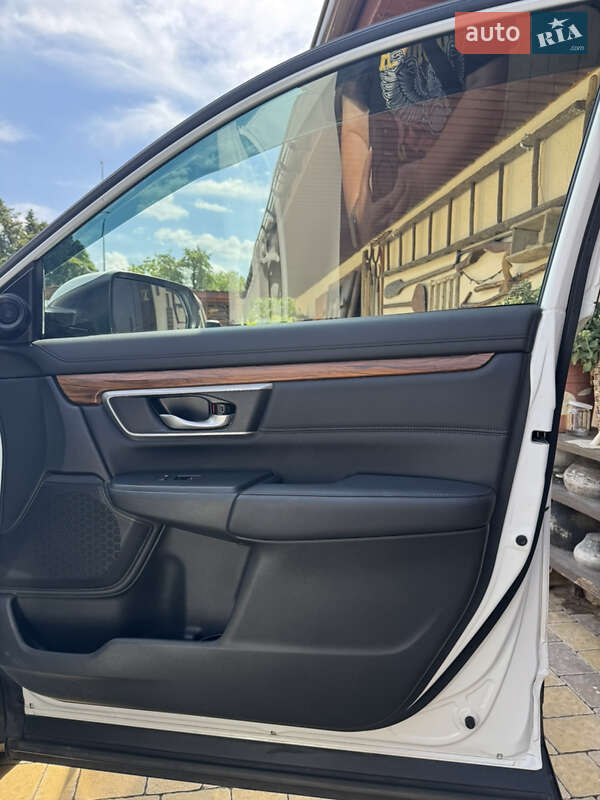 Внедорожник / Кроссовер Honda CR-V 2019 в Дубно