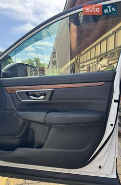 Внедорожник / Кроссовер Honda CR-V 2019 в 