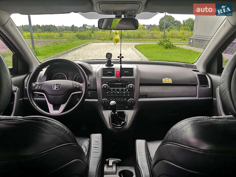 Внедорожник / Кроссовер Honda CR-V 2008 в Здолбунове