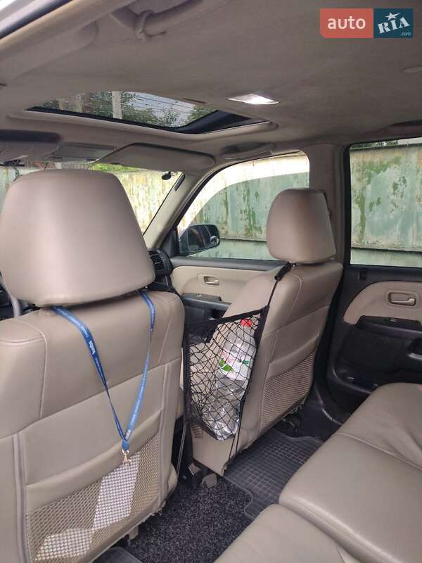 Позашляховик / Кросовер Honda CR-V 2004 в Києві