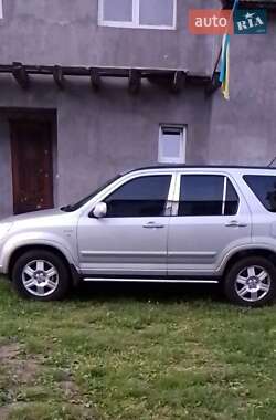 Позашляховик / Кросовер Honda CR-V 2004 в 