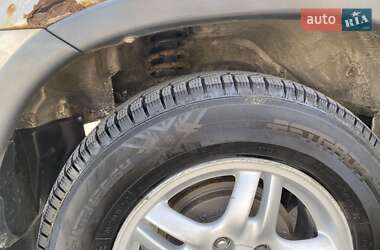 Внедорожник / Кроссовер Honda CR-V 2000 в 