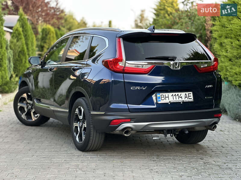 Внедорожник / Кроссовер Honda CR-V 2017 в Одессе