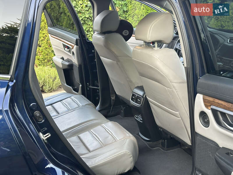 Внедорожник / Кроссовер Honda CR-V 2017 в Одессе
