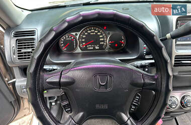 Внедорожник / Кроссовер Honda CR-V 2005 в 