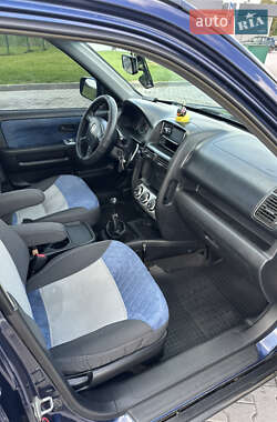 Внедорожник / Кроссовер Honda CR-V 2003 в 
