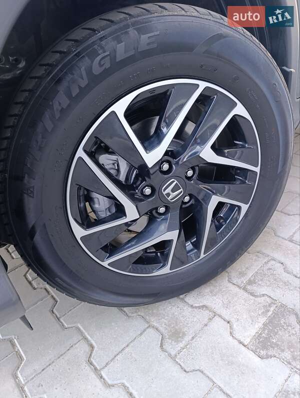 Внедорожник / Кроссовер Honda CR-V 2016 в Черкассах