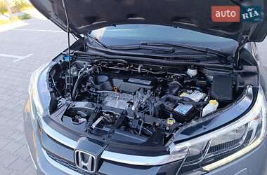 Внедорожник / Кроссовер Honda CR-V 2016 в 