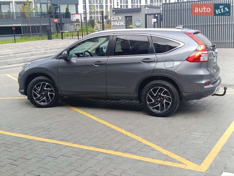 Внедорожник / Кроссовер Honda CR-V 2016 в Черкассах