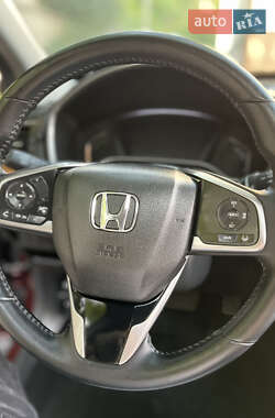 Внедорожник / Кроссовер Honda CR-V 2018 в 