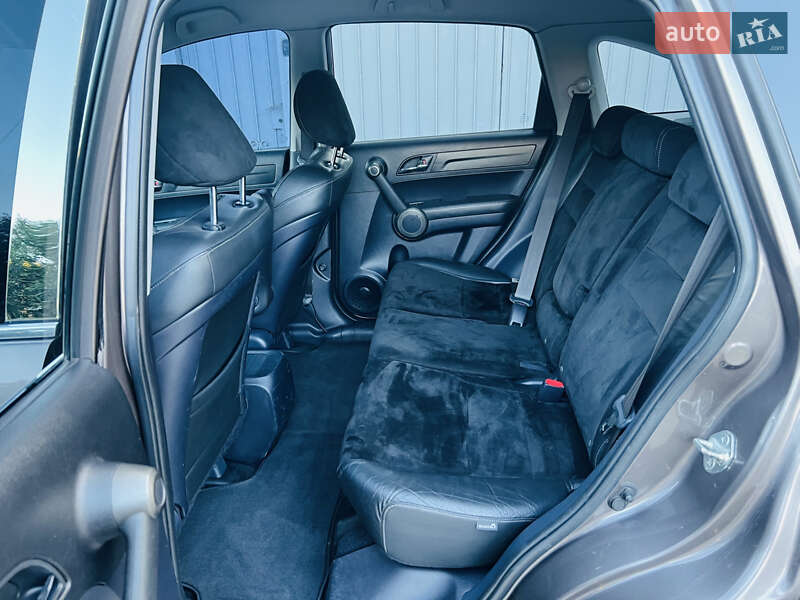Внедорожник / Кроссовер Honda CR-V 2011 в Киеве