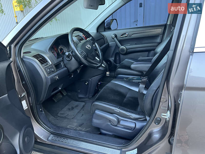 Внедорожник / Кроссовер Honda CR-V 2011 в Киеве