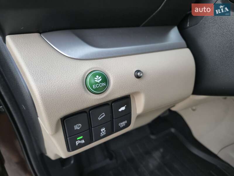 Внедорожник / Кроссовер Honda CR-V 2013 в Радивилове