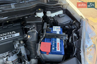 Внедорожник / Кроссовер Honda CR-V 2011 в 