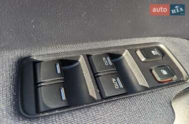 Внедорожник / Кроссовер Honda CR-V 2012 в 