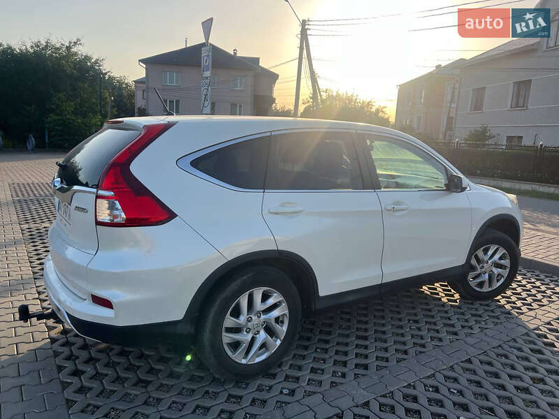Внедорожник / Кроссовер Honda CR-V 2015 в Ивано-Франковске