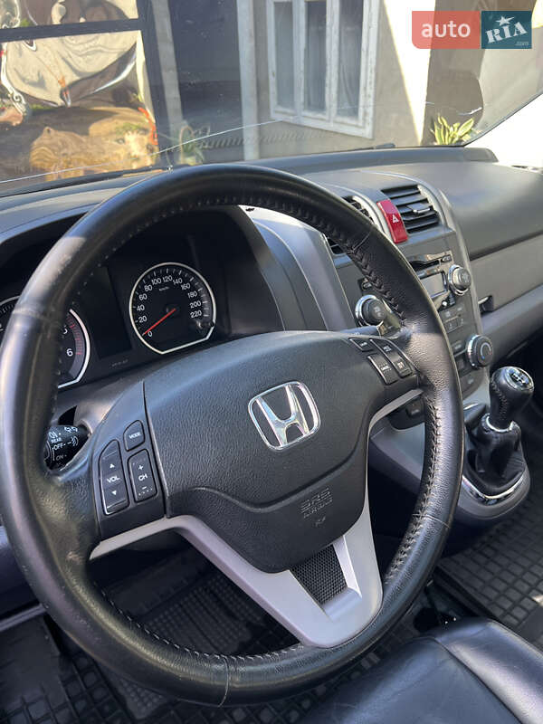 Внедорожник / Кроссовер Honda CR-V 2008 в Могилев-Подольске