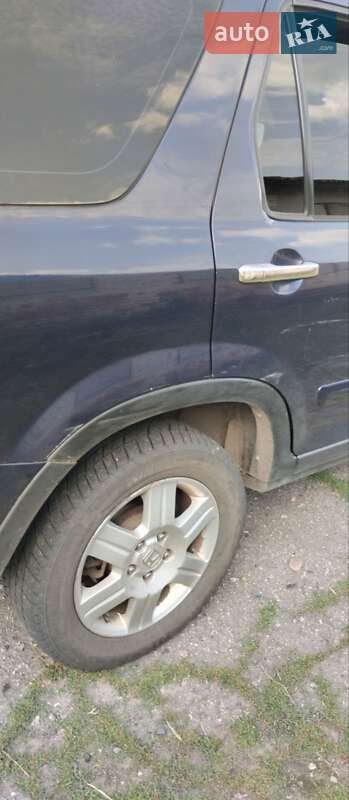 Позашляховик / Кросовер Honda CR-V 2004 в Миргороді