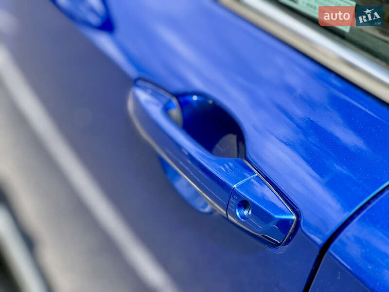 Внедорожник / Кроссовер Honda CR-V 2022 в Киеве