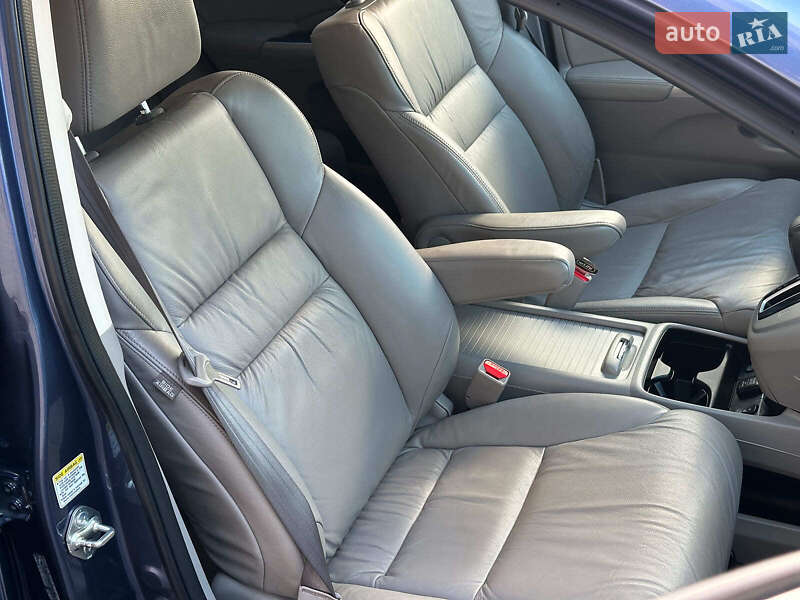 Внедорожник / Кроссовер Honda CR-V 2012 в Одессе