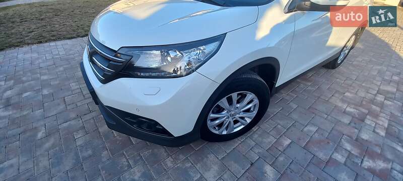 Внедорожник / Кроссовер Honda CR-V 2014 в Могилев-Подольске