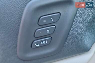 Внедорожник / Кроссовер Honda CR-V 2014 в 