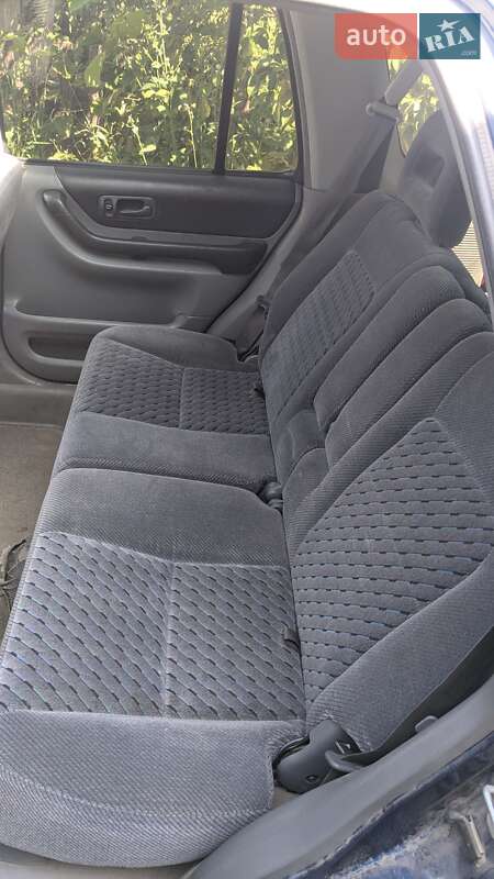 Позашляховик / Кросовер Honda CR-V 1998 в Уланові