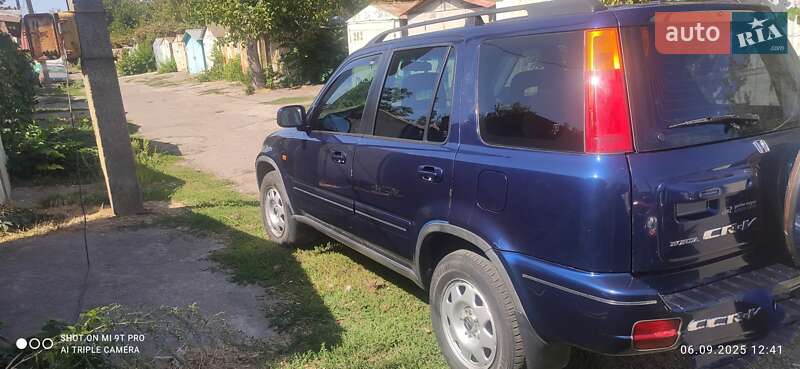 Внедорожник / Кроссовер Honda CR-V 2000 в Одессе