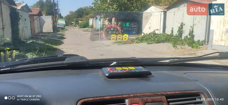 Внедорожник / Кроссовер Honda CR-V 2000 в Одессе