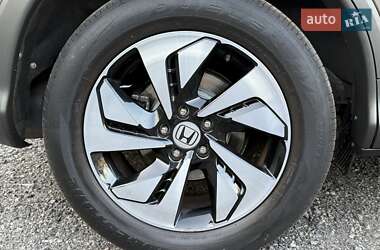 Внедорожник / Кроссовер Honda CR-V 2015 в 
