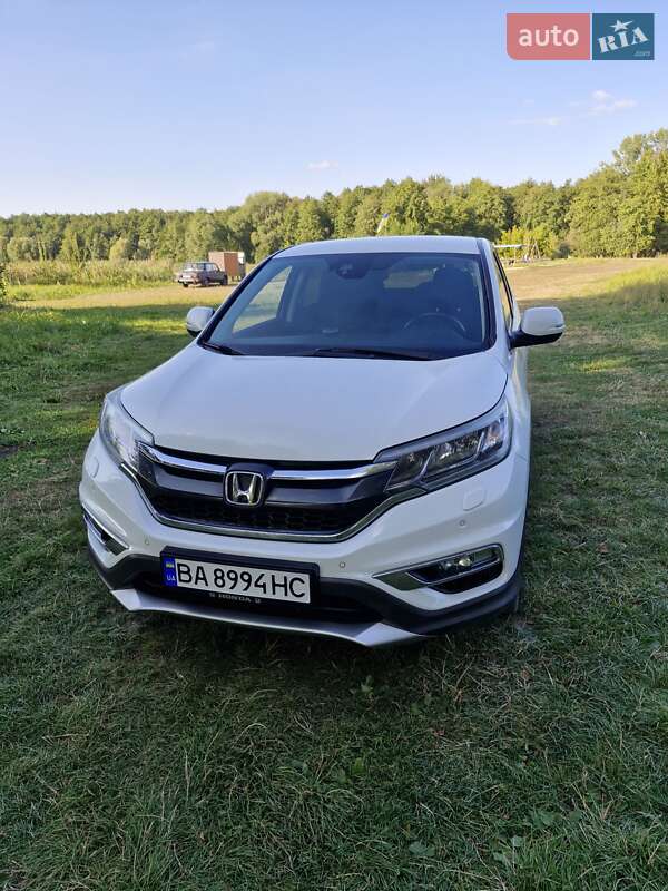 Внедорожник / Кроссовер Honda CR-V 2015 в Александровке