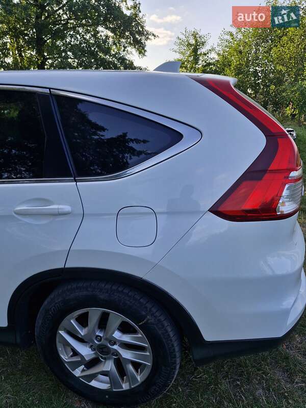 Внедорожник / Кроссовер Honda CR-V 2015 в Александровке