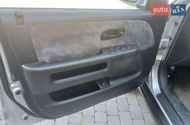 Внедорожник / Кроссовер Honda CR-V 2002 в 