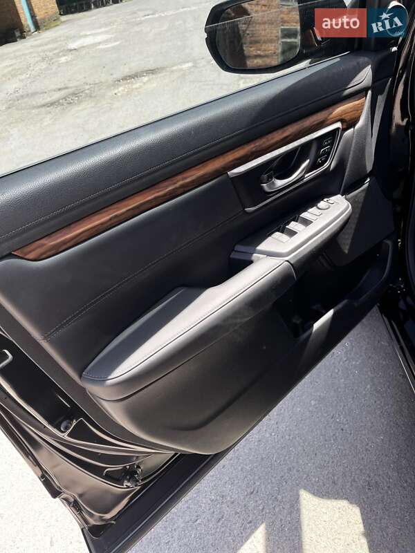 Внедорожник / Кроссовер Honda CR-V 2020 в Хмельницком