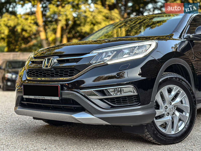 Внедорожник / Кроссовер Honda CR-V 2015 в Бродах