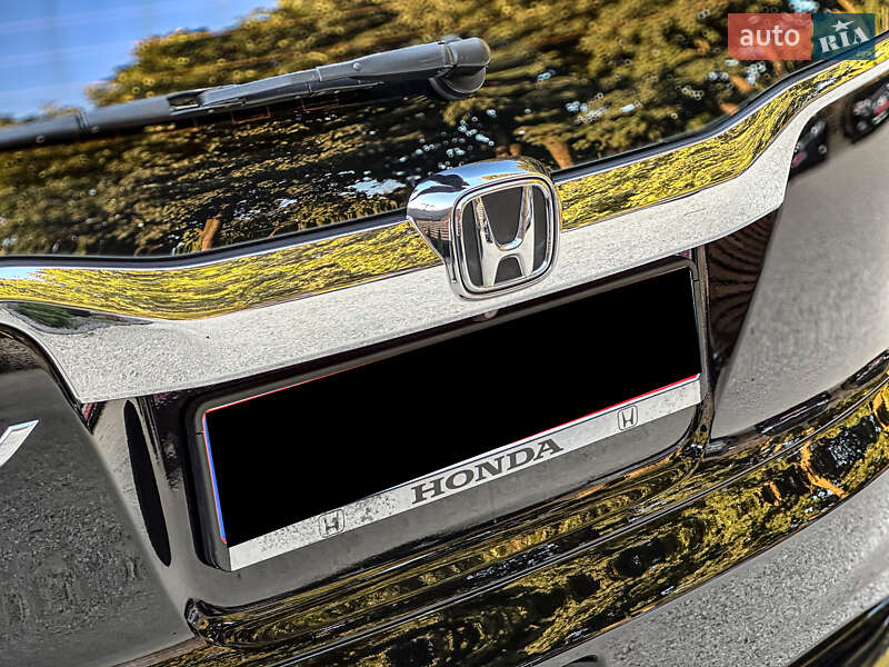 Внедорожник / Кроссовер Honda CR-V 2015 в Бродах