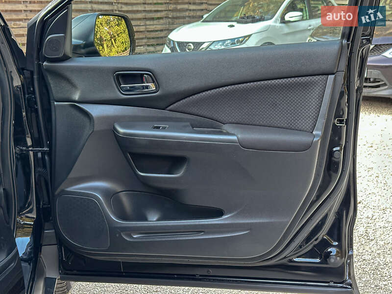 Внедорожник / Кроссовер Honda CR-V 2015 в Бродах