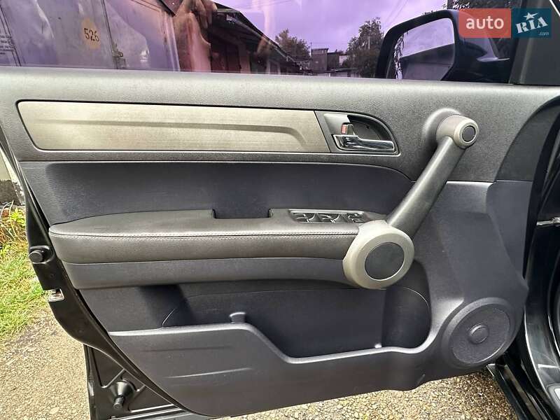 Внедорожник / Кроссовер Honda CR-V 2012 в Черновцах