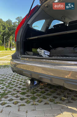 Внедорожник / Кроссовер Honda CR-V 2010 в 