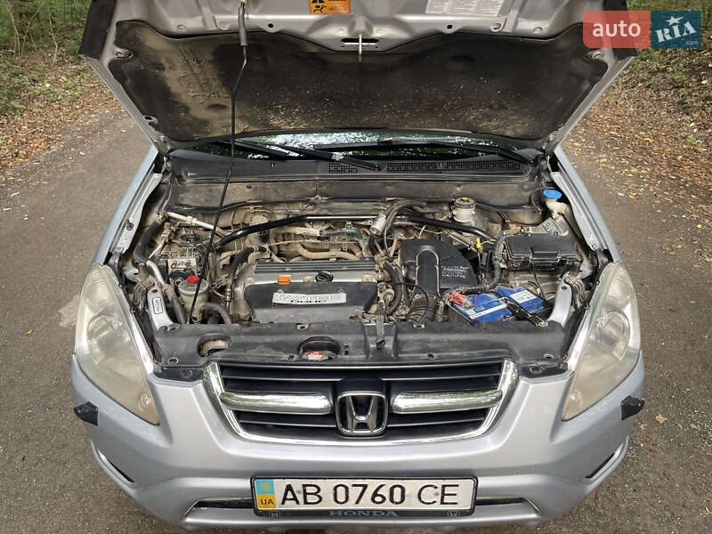 Позашляховик / Кросовер Honda CR-V 2004 в Дунаївцях